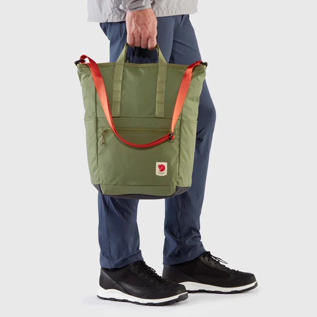 Fjällräven High Coast Totepack Unisex Outlet Model Model side 43727