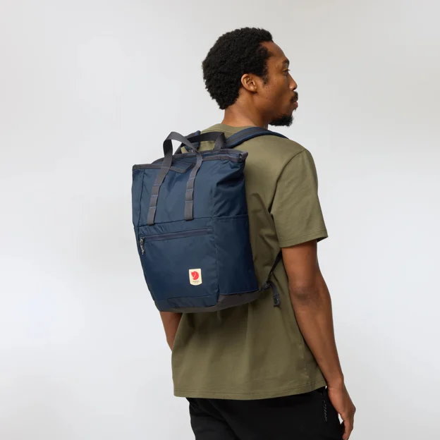 Fjällräven High Coast Totepack Unisex Outlet Model Angle F 92956