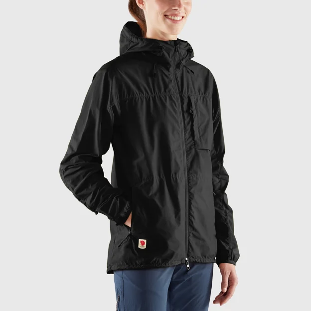 Fjällräven High Coast Wind Jacket W Women’s Wind jackets Model Model side 33018