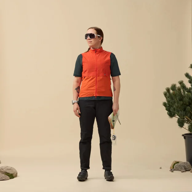 Fjällräven Hoja Adventure Vest W Women’s Vests Model Model front 90132