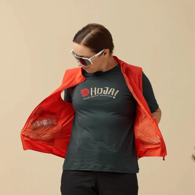 Fjällräven Hoja Adventure Vest W Women’s Vests Model Angle I 90109