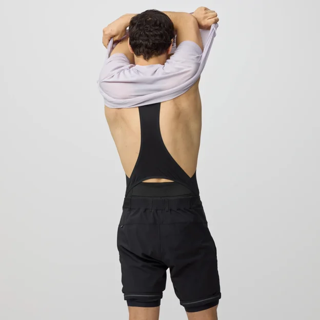 Fjällräven Hoja Bib Shorts M Men’s Shorts & skirts Model Angle P 100470