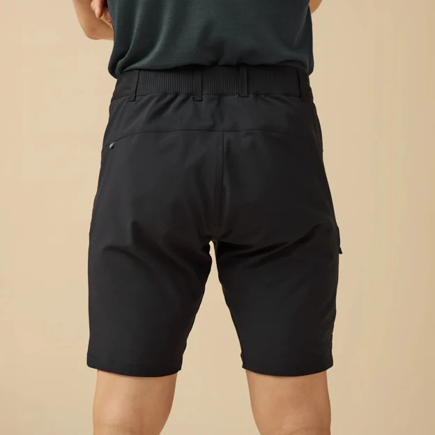 Fjällräven Hoja Hybrid Shorts M Men’s Shorts & skirts Model Model back 90082