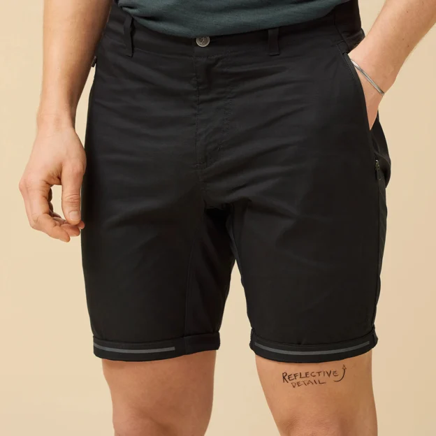 Fjällräven Hoja Hybrid Shorts M Men’s Shorts & skirts Model Angle G 90052