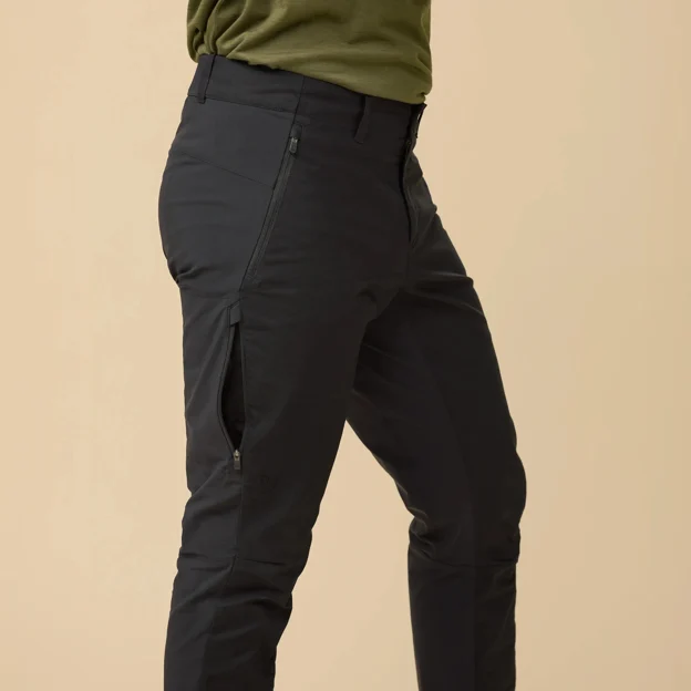 Fjällräven Hoja Hybrid Trousers M Men’s Outdoor trousers Model Model side 93199
