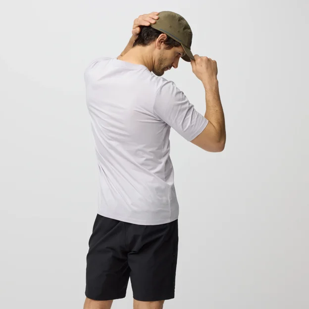 Fjällräven Hoja Iväg T-shirt M Men’s T-shirts & tank tops Model Angle F 100581