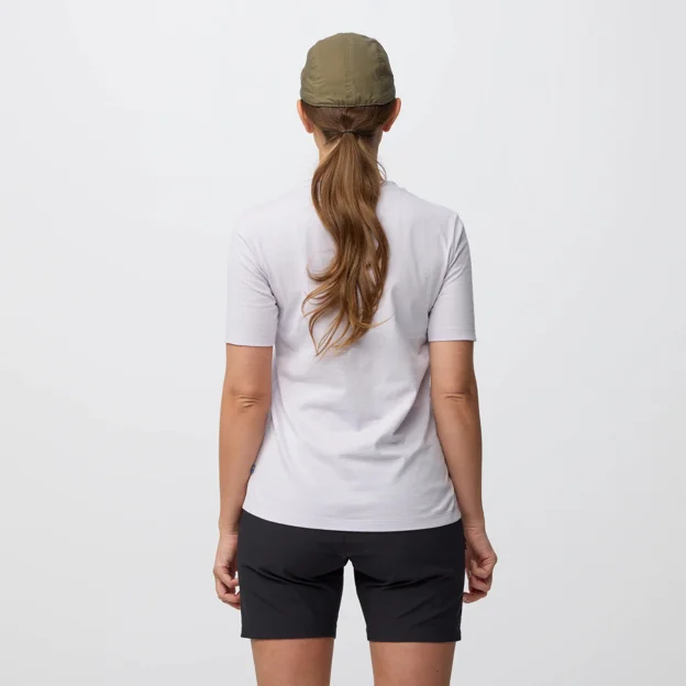 Fjällräven Hoja Iväg T-shirt W Women’s T-shirts & tank tops Model Model back 100510