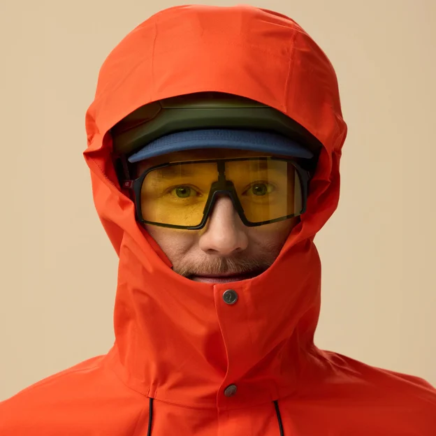 Fjällräven Hoja Rain Fox Poncho Unisex Shell jackets Model Angle L 90073