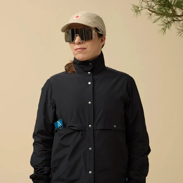 Fjällräven Hoja Rider's Wind Jacket W Women’s Wind jackets Model Angle F 90081