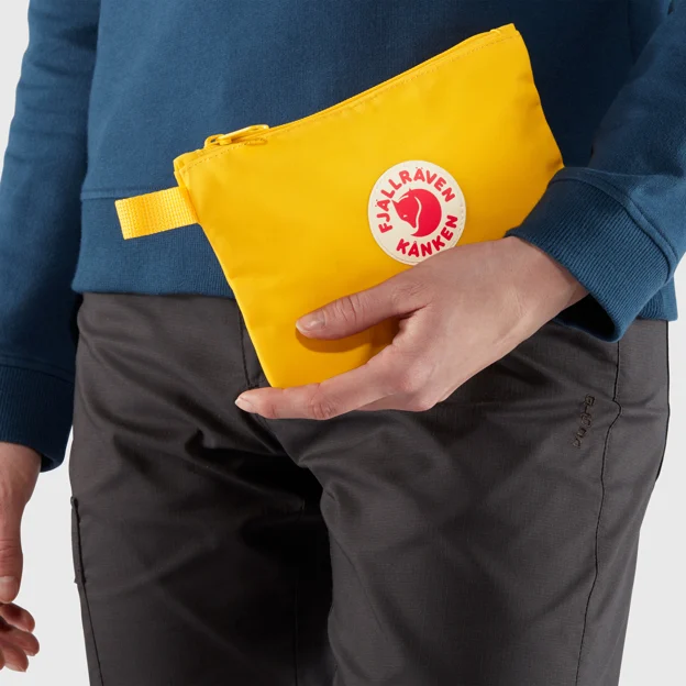 Fjällräven Kånken Gear Pocket Unisex Travel accessories Model Model front 33722