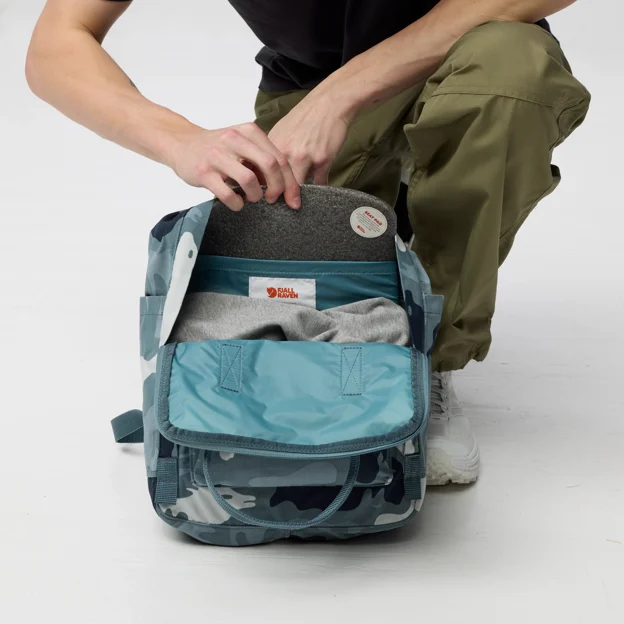 Fjällräven Kånken Graphics Unisex Daypacks Model Angle I 100579