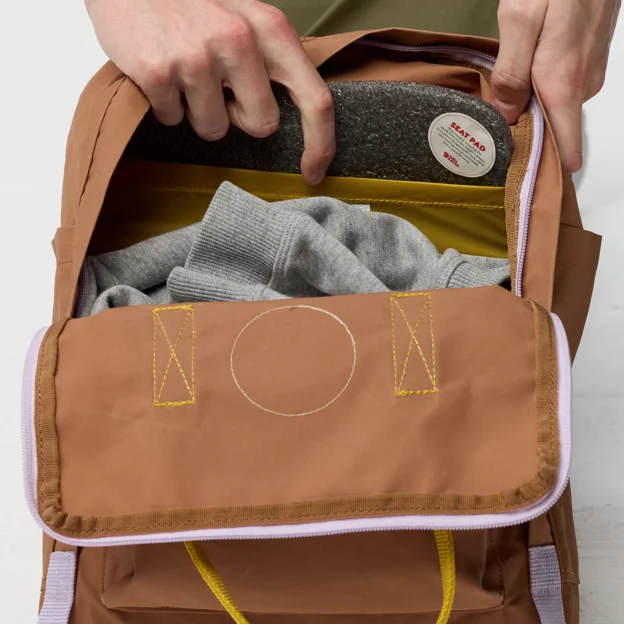 Fjällräven Kånken Koncept Unisex Daypacks Model Angle G 101132
