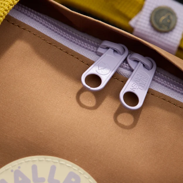 Fjällräven Kånken Koncept Unisex Daypacks Model Angle J 101133