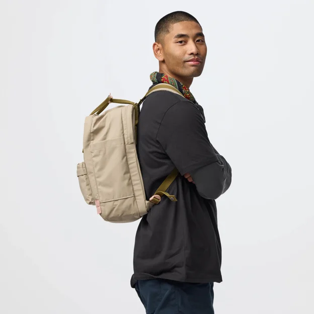 Fjällräven Kånken Koncept Laptop 15 Unisex Daypacks Model Model back 120142