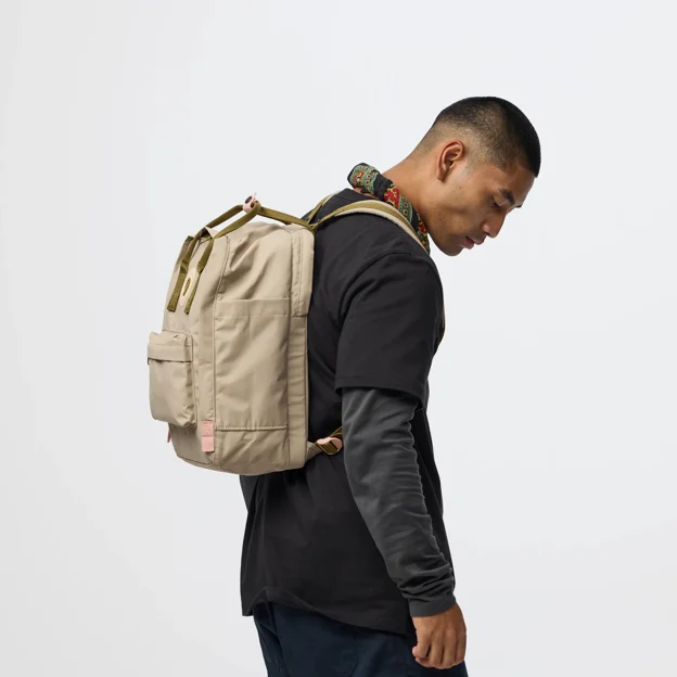 Fjällräven Kånken Koncept Laptop 15 Unisex Daypacks Model Angle G 120135