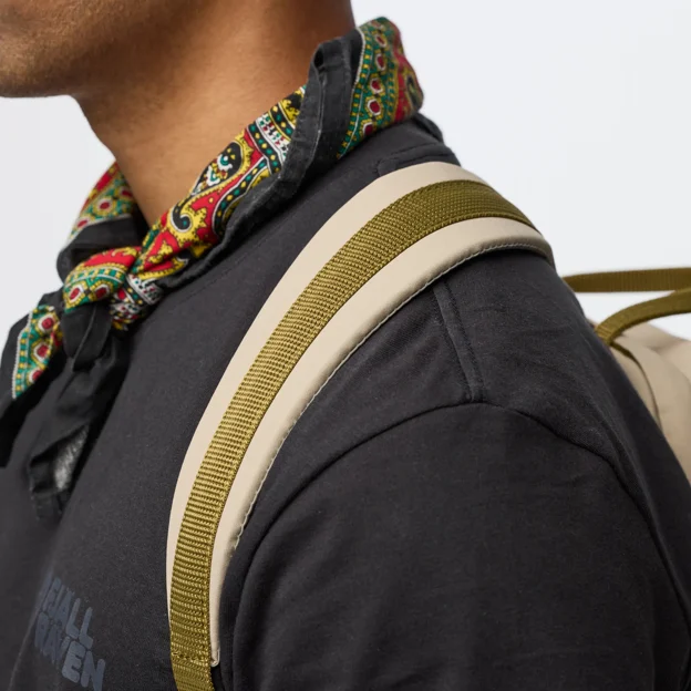 Fjällräven Kånken Koncept Laptop 15 Unisex Daypacks Model Angle H 120175