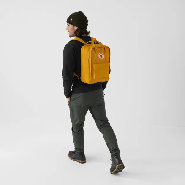 Fjällräven Kånken Laptop 15 Unisex Daypacks Model Model front 60202