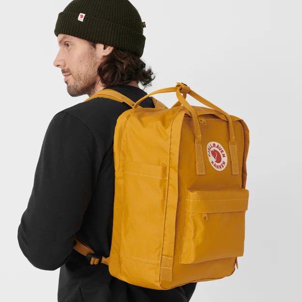 Fjällräven Kånken Laptop 15 Unisex Daypacks Model Model back 60203
