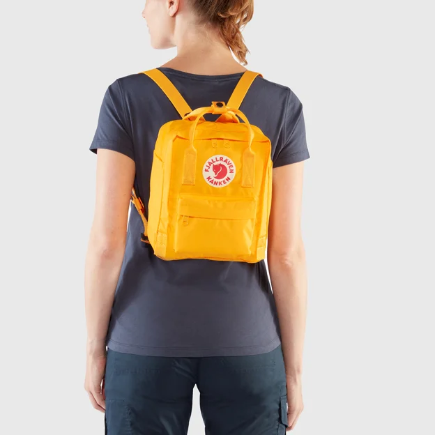 Fjällräven Kånken Mini Unisex Outlet Model Model front 43816