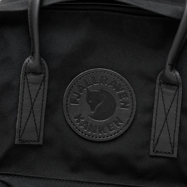 Fjällräven Kånken No. 2 Black Laptop 15 Unisex Laptop bags Detail Angle H 75943