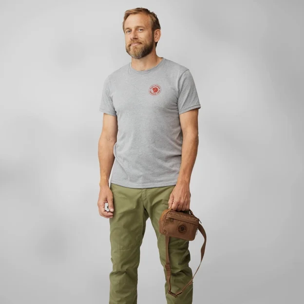Fjällräven Kånken No. 2 Hip Pack Unisex Wallets & small bags Model Angle G 80124
