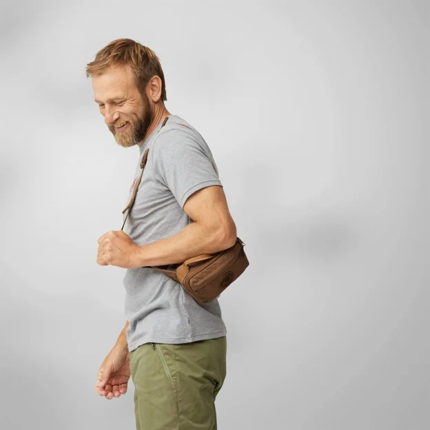 Fjällräven Kånken No. 2 Hip Pack Unisex Wallets & small bags Model Angle H 80121