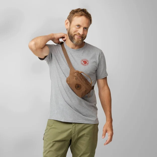 Fjällräven Kånken No. 2 Hip Pack Unisex Wallets & small bags Model Model front 80122