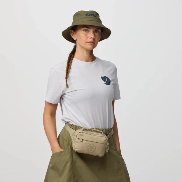 Fjällräven Kånken No. 2 Hip Pack Unisex Wallets & small bags Model Angle F 100487