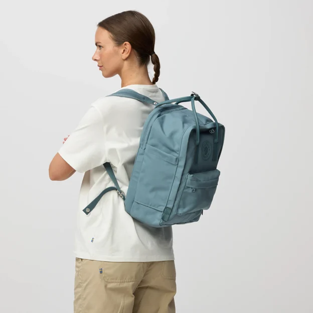 Fjällräven Kånken No. 2 Laptop 15 Unisex Outlet Model Angle F 100544