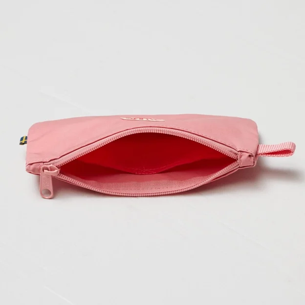 Fjällräven Kånken Pen Case Unisex Wallets & small bags Model Model back 82226
