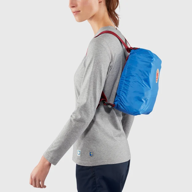 Fjällräven Kånken Rain Cover Mini Unisex Backpack & bag accessories Model Model side 22861
