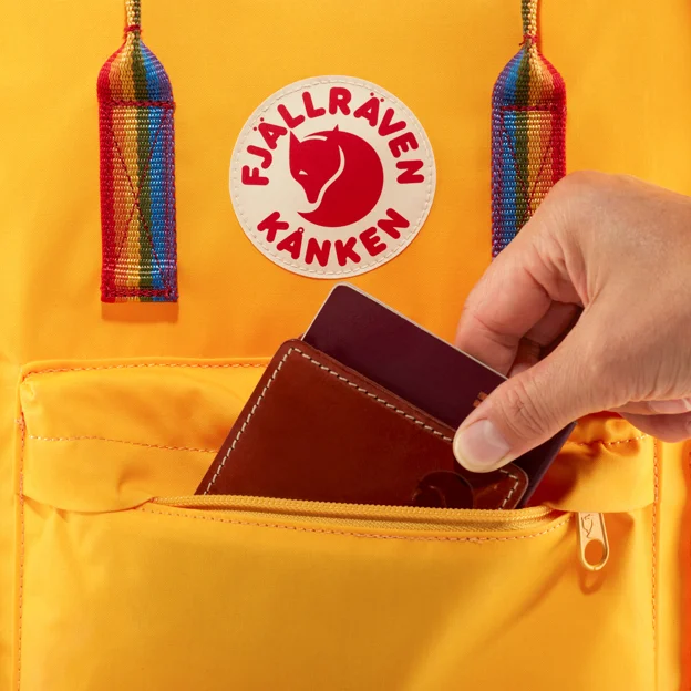 Fjällräven Kånken Rainbow Unisex Outlet Detail Angle I 43830