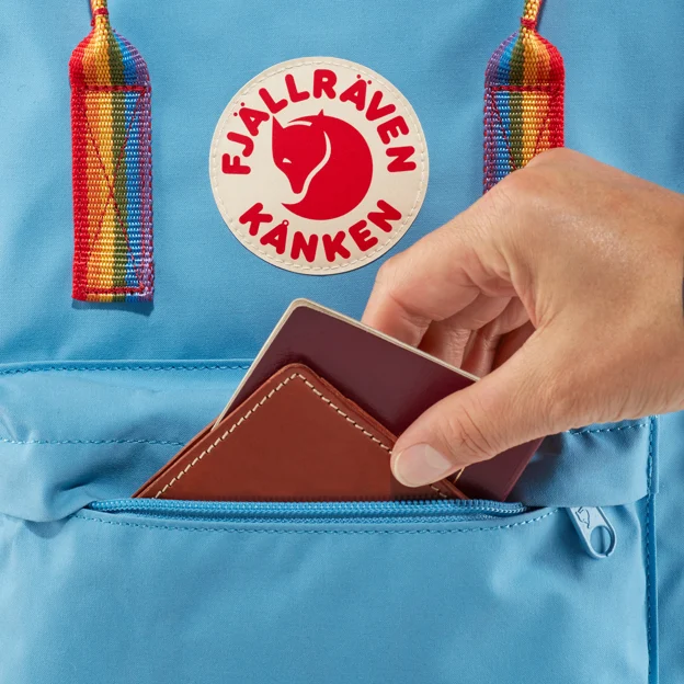 Fjällräven Kånken Rainbow Unisex Outlet Detail Angle I 43838