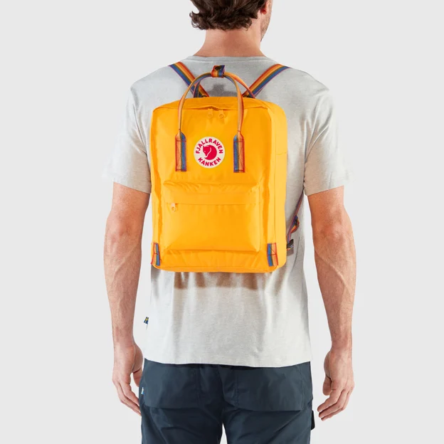 Fjällräven Kånken Rainbow Unisex Outlet Model Model front 43824