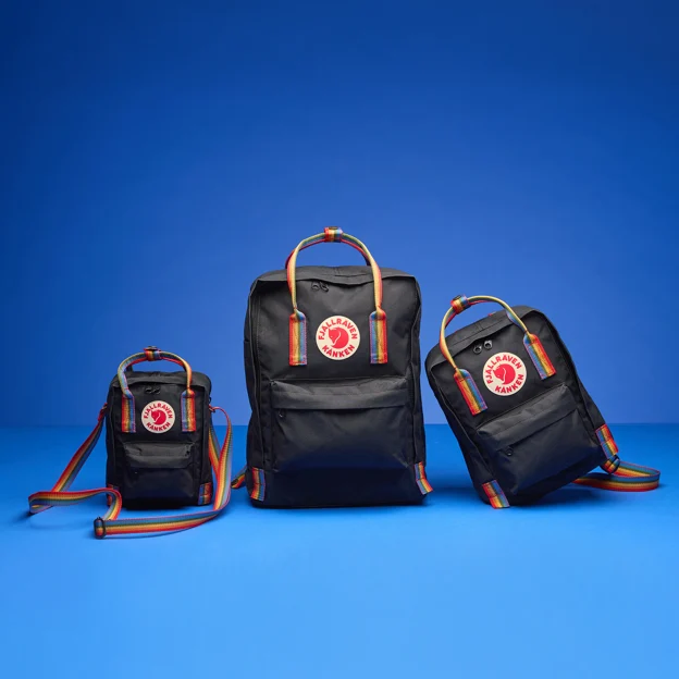 Fjällräven Kånken Rainbow Sling Unisex Outlet Model Angle H 85639