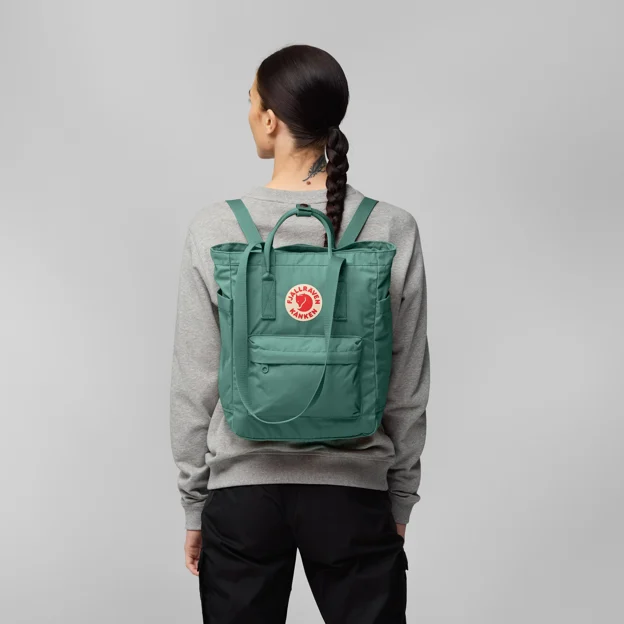Fjällräven Kånken Totepack Unisex Laptop bags Model Model back 101207