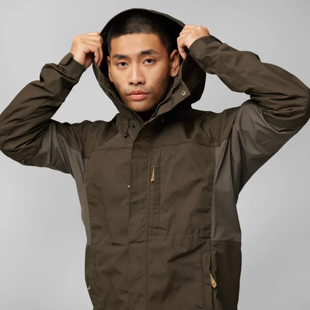 Fjällräven Kaipak Jacket M Men’s Outlet Model Angle I 82587