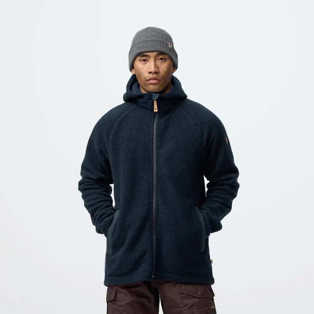 Fjällräven Kaitum Fleece M Men’s Fleeces Model Angle F 120125