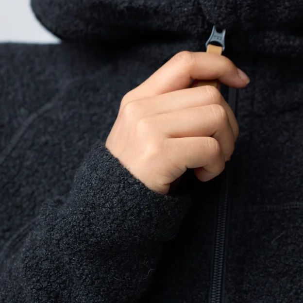 Fjällräven Kaitum Fleece W Women’s Fleeces Model Angle G 94631