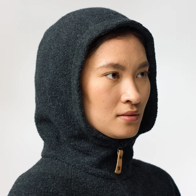 Fjällräven Kaitum Fleece W Women’s Fleeces Model Angle H 94634