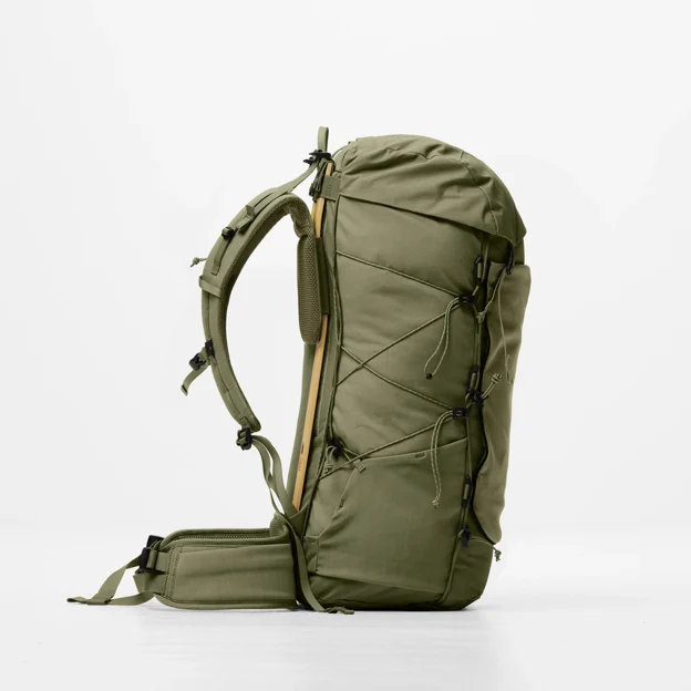 Fjällräven Kajka X-Lätt 45 S/M Unisex Trekking backpacks Green Main Angle F 100219