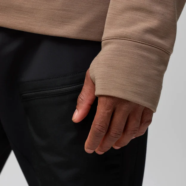 Fjällräven Keb Fleece Crew Neck M Men’s Fleeces Model Angle F 94533