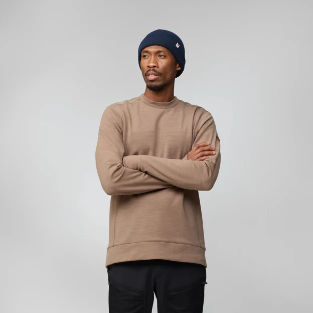 Fjällräven Keb Fleece Crew Neck M Men’s Fleeces Model Angle I 94581