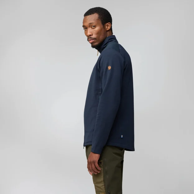 Fjällräven Keb Fleece M Men’s Fleeces Model Model side 94510