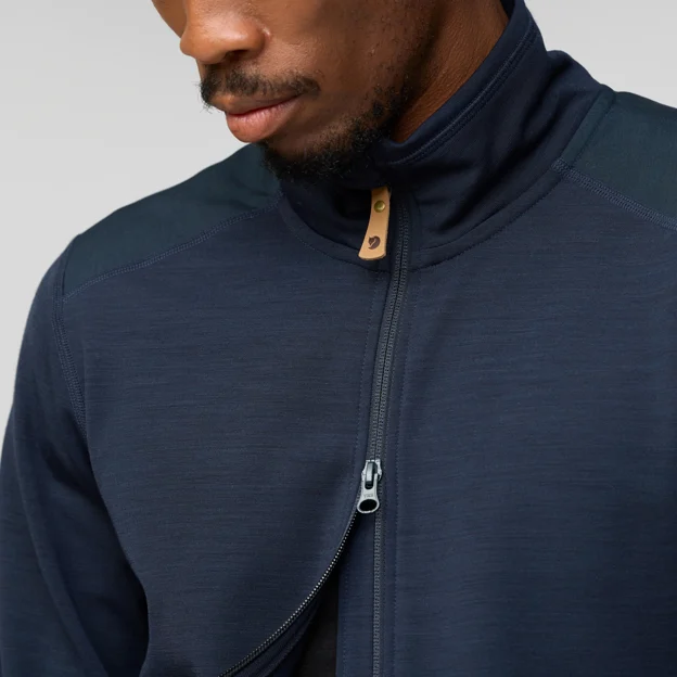 Fjällräven Keb Fleece M Men’s Fleeces Model Angle I 94516