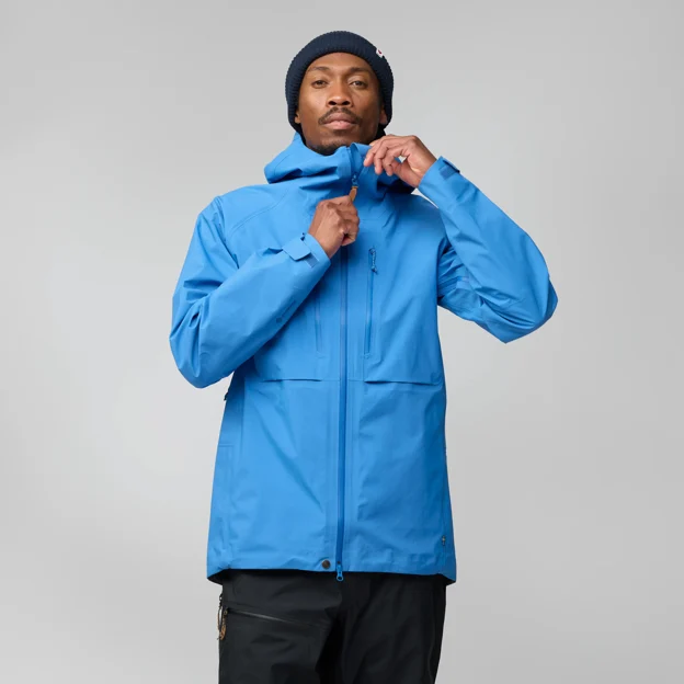 Fjällräven Keb GTX Jacket M Men’s Shell jackets Model Angle F 94518
