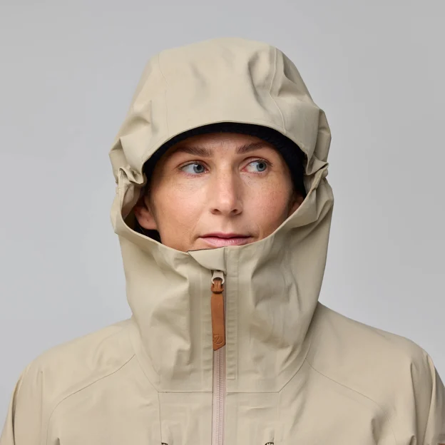 Fjällräven Keb GTX Jacket W Women’s Shell jackets Model Angle G 94428