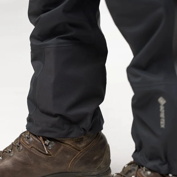 Fjällräven Keb GTX Trousers M Men’s Shell trousers Model Angle O 94529