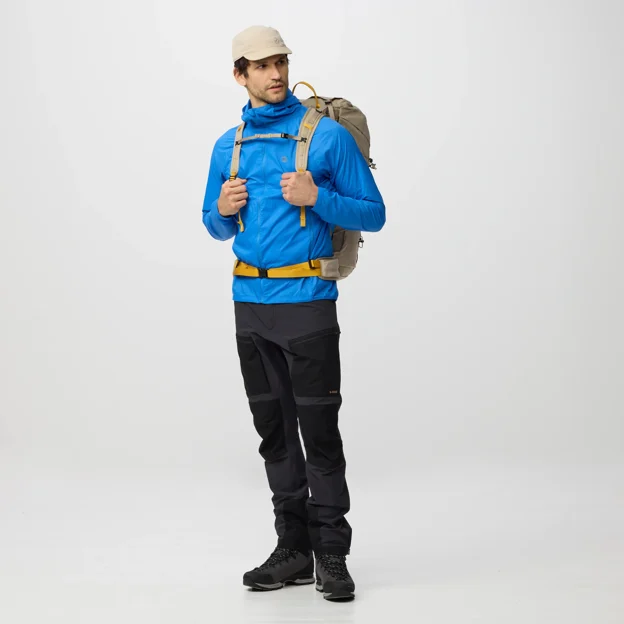 Fjällräven Keb Lätt Wind Jacket M Men’s Wind jackets Model Model front 101612