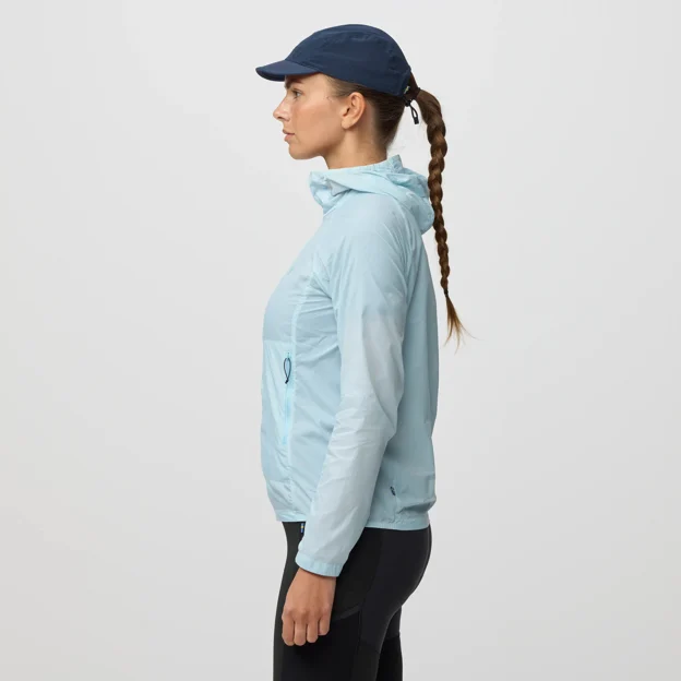 Fjällräven Keb Lätt Wind Jacket W Women’s Wind jackets Model Model side 100436